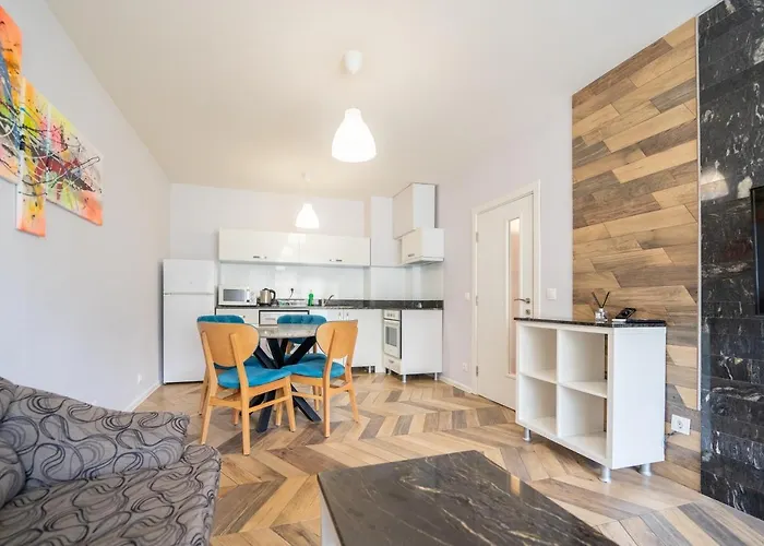 Sunny Apartment in Studentski grad, behind UNSS